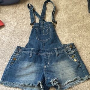 YMI Jean shorts overalls, worn once! Size 5